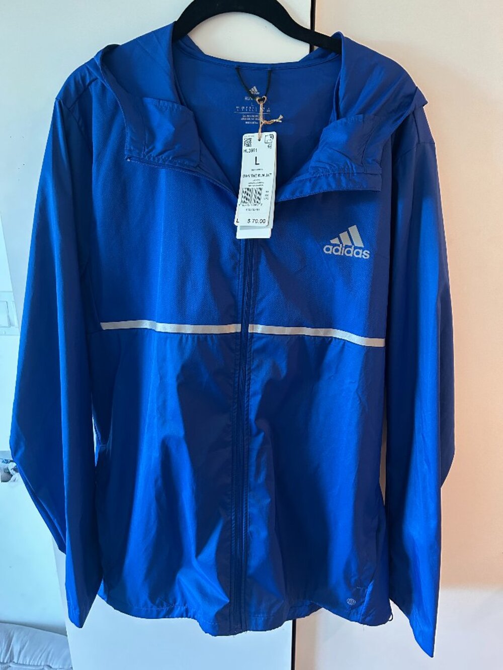 Adidas Men's Own the Run Jacket in Large - NWT
